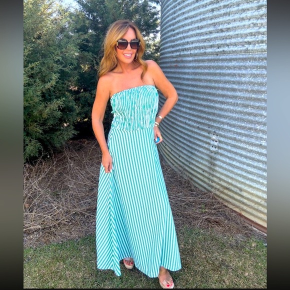 Strapless smocked striped green dress - Picture 6 of 8